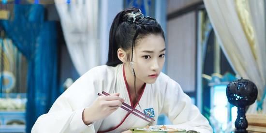 古装美女吃瓜视频网站,古装美女演绎古风吃瓜盛宴